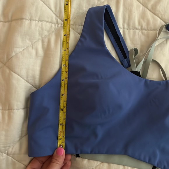 On Active Bra Performance Sports Bra size small - Picture 10 of 16